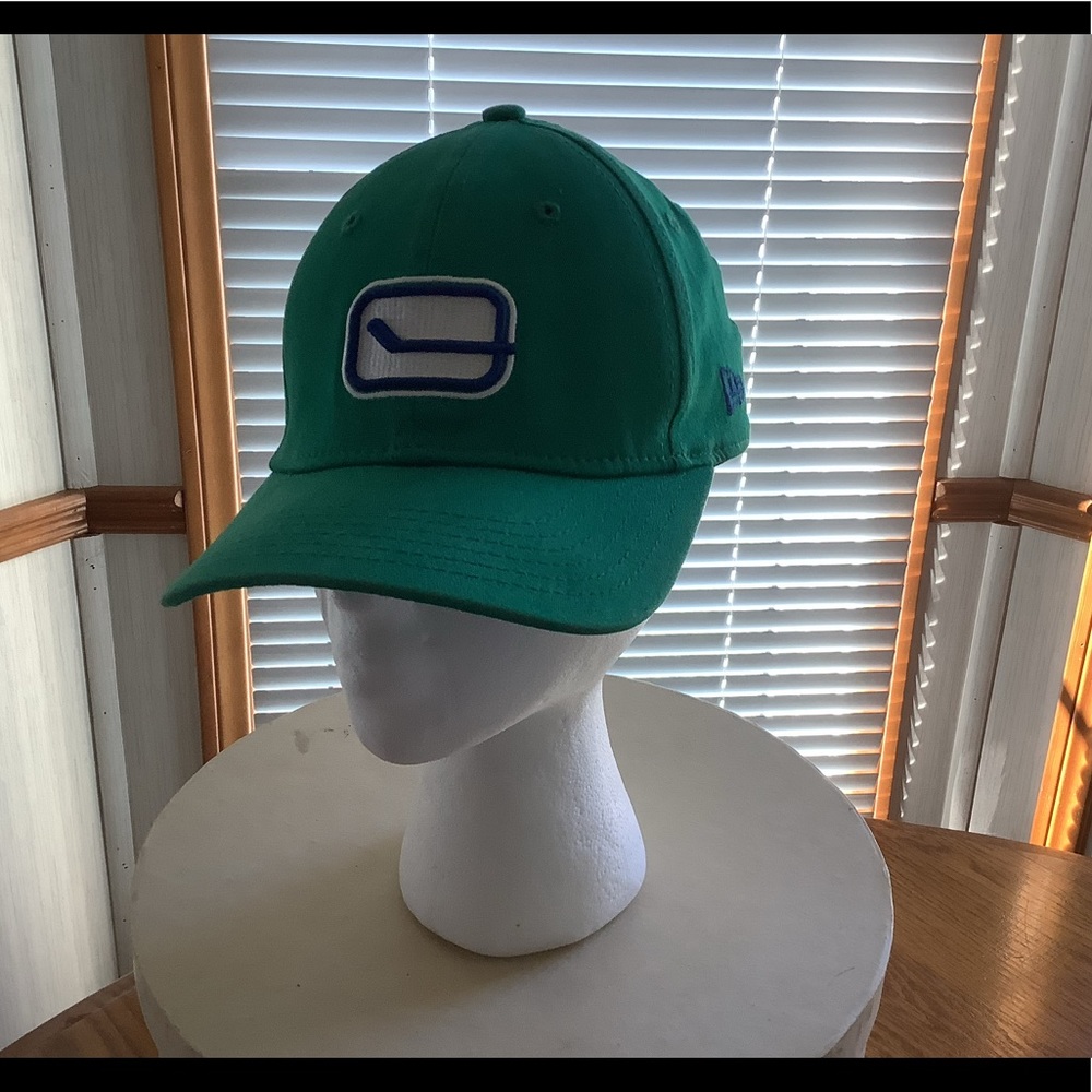 2/$30. New Era Child-Youth Vancouver Canucks Cap